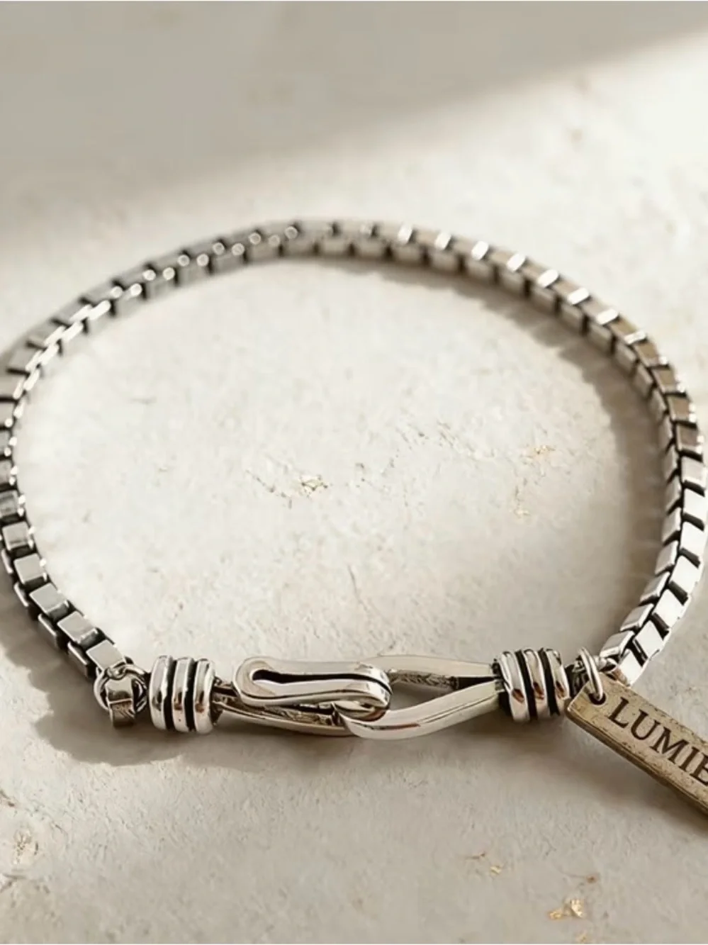 Lumiere Silver Box Chain Bracelet with Hook Accent